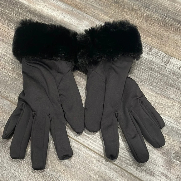 House of Harlow black faux fur gloves - Picture 1 of 2